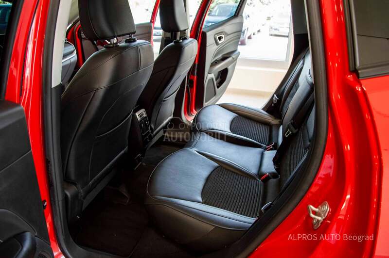Jeep Compass 1.3  DDCT