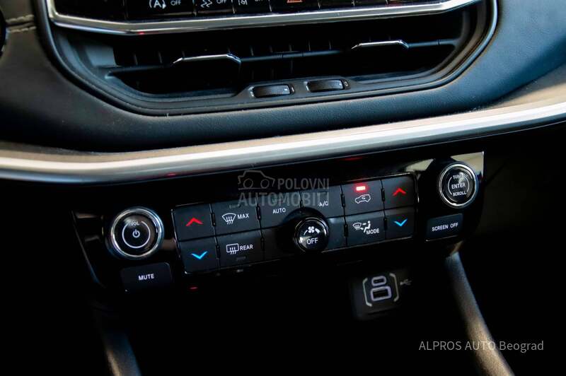 Jeep Compass 1.3  DDCT