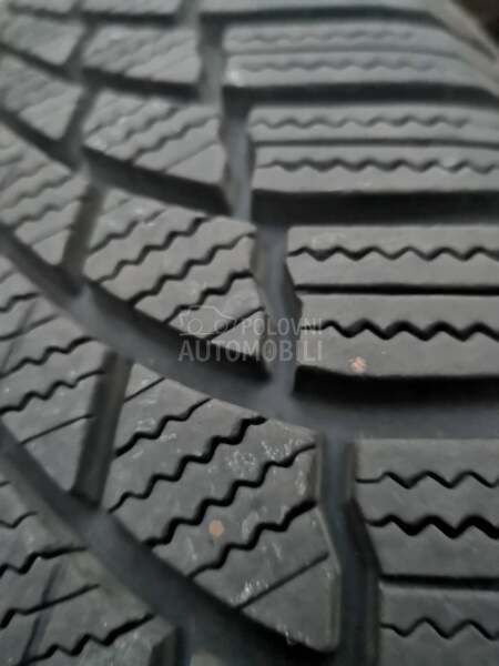 Bridgestone 205/60 R16 Zimska