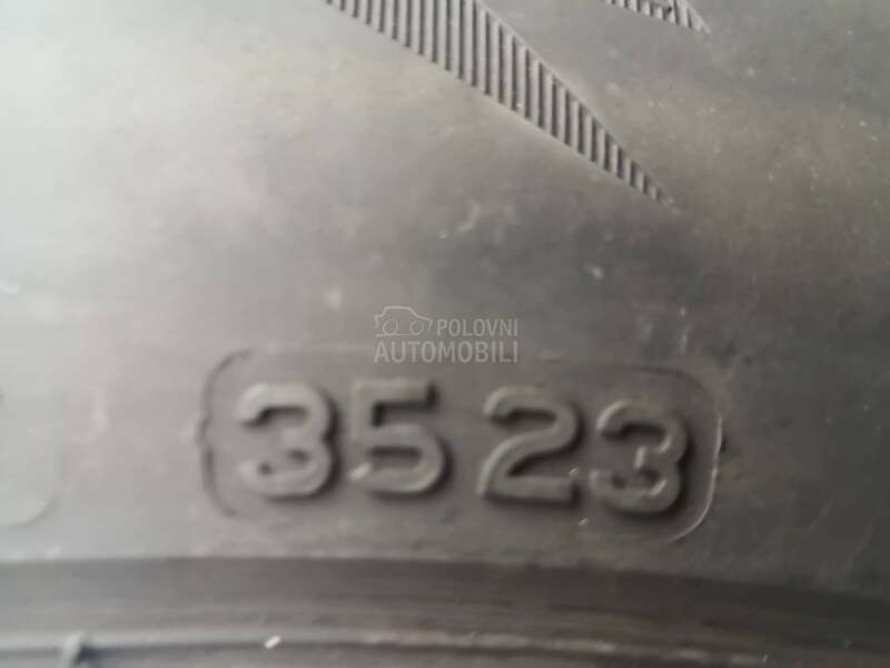 Bridgestone 205/60 R16 Zimska