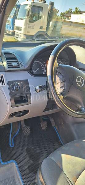 Mercedes Benz Vito 