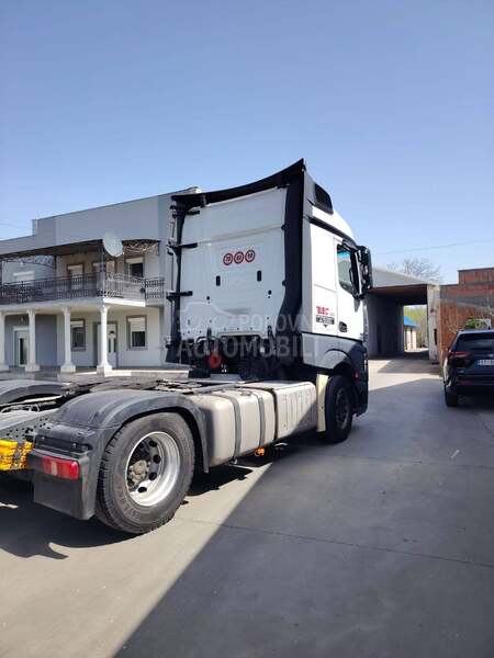 Mercedes Benz Actros 1845