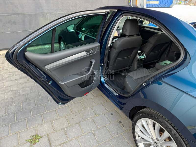 Škoda Superb 2.0 TDI DSG