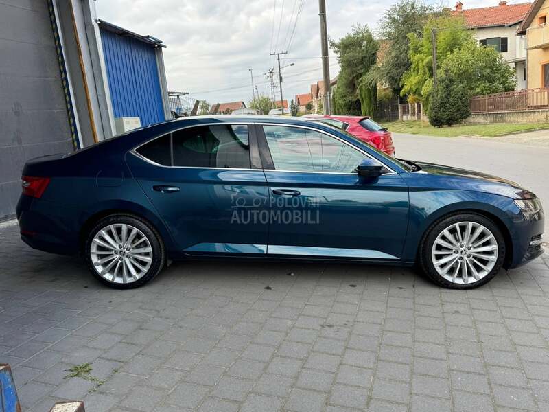 Škoda Superb 2.0 TDI DSG