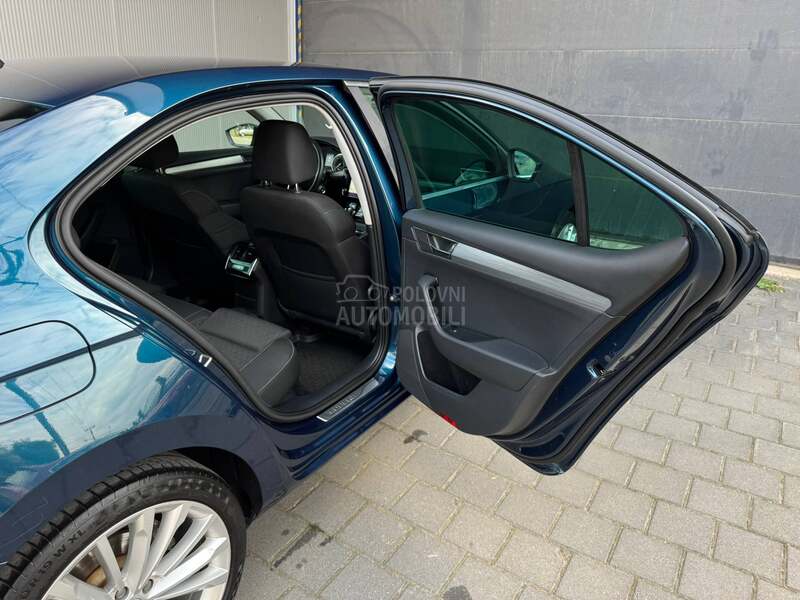 Škoda Superb 2.0 TDI DSG