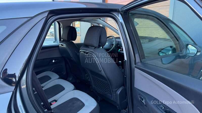 Citroen C4 Picasso 1.2 BEN.Z EXXLUSIVE