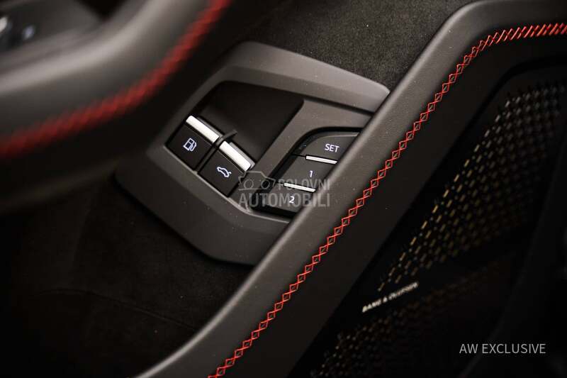 Lamborghini Urus SE V8 Carbon