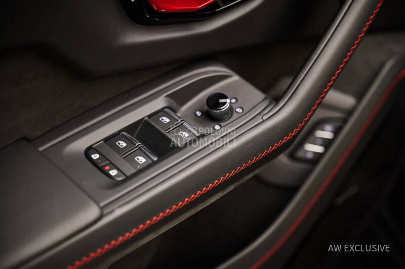 Lamborghini Urus SE V8 Carbon