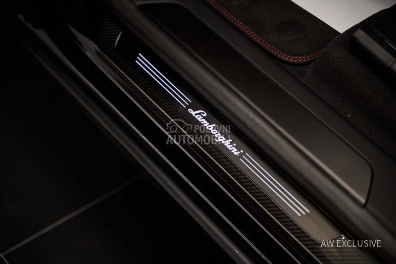 Lamborghini Urus SE V8 Carbon