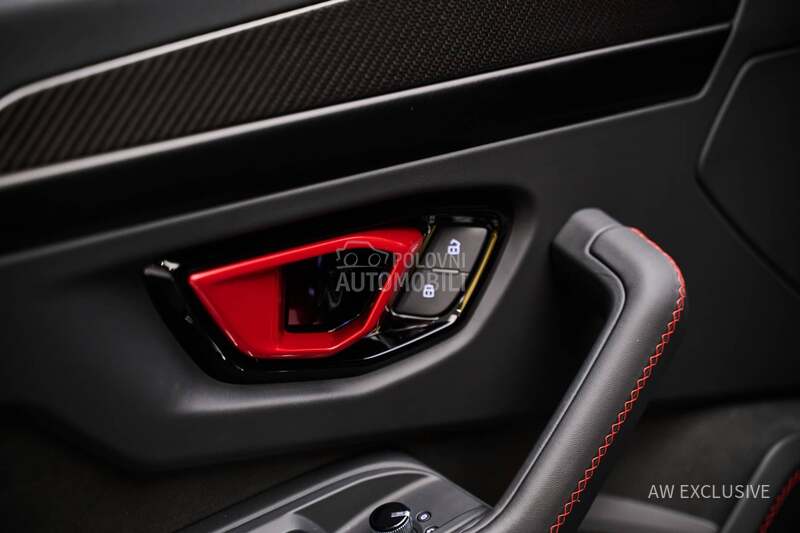 Lamborghini Urus SE V8 Carbon