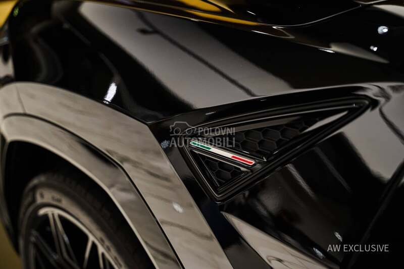 Lamborghini Urus SE V8 Carbon
