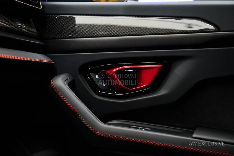 Lamborghini Urus SE V8 Carbon
