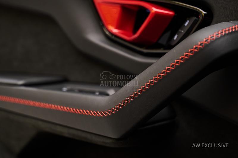 Lamborghini Urus SE V8 Carbon