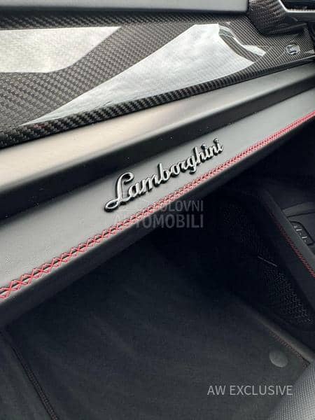Lamborghini Urus SE V8 Carbon
