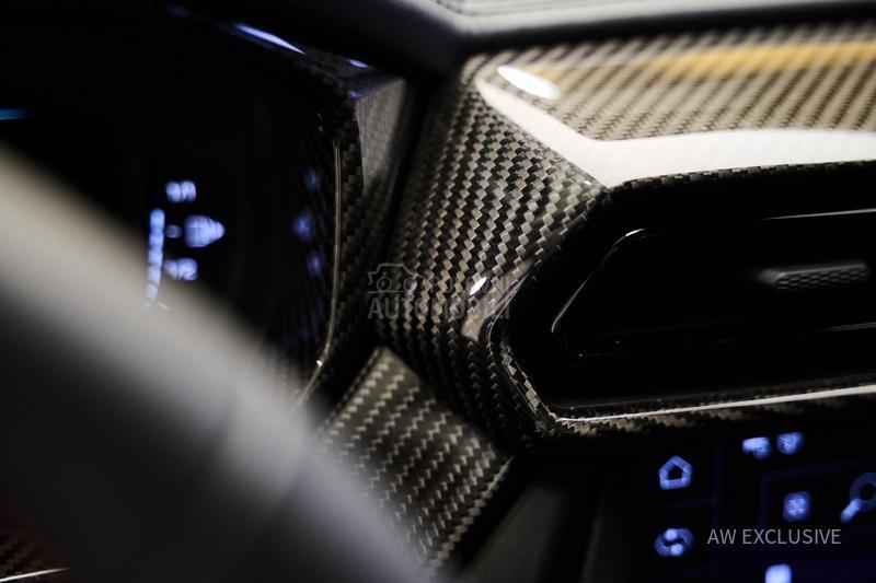 Lamborghini Urus SE V8 Carbon