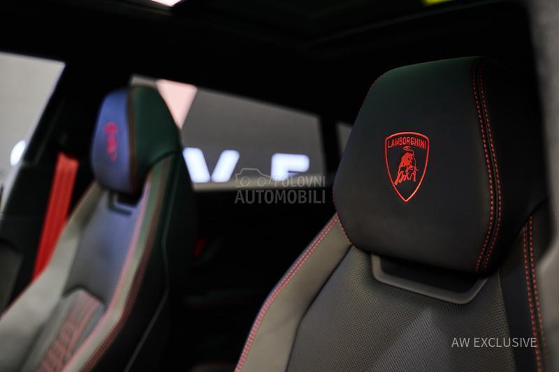 Lamborghini Urus SE V8 Carbon