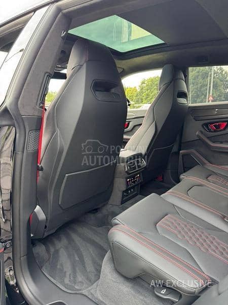 Lamborghini Urus SE V8 Carbon