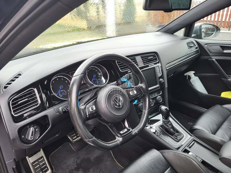 Volkswagen Golf 7 R
