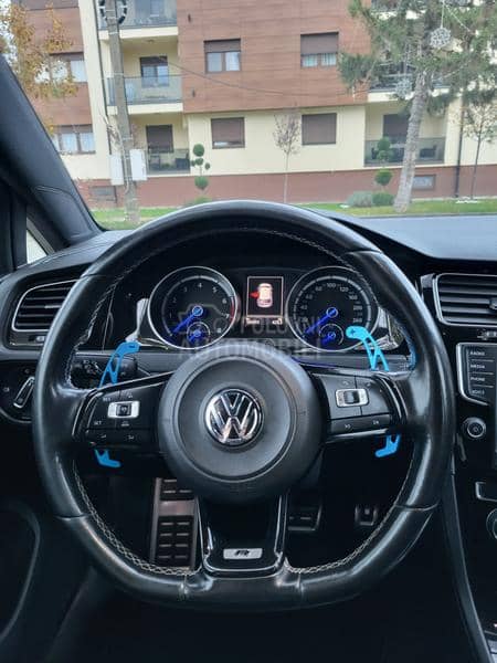 Volkswagen Golf 7 R