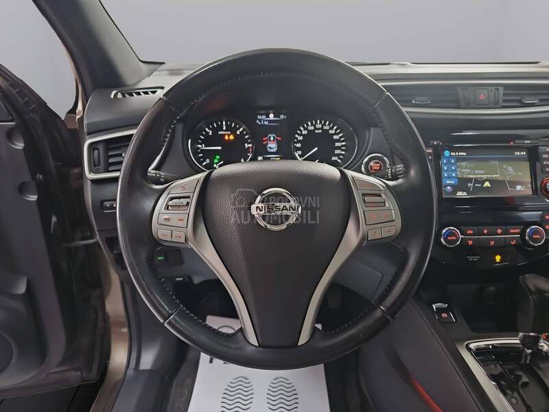 Nissan Qashqai TEKNA/PAN0/AUT0