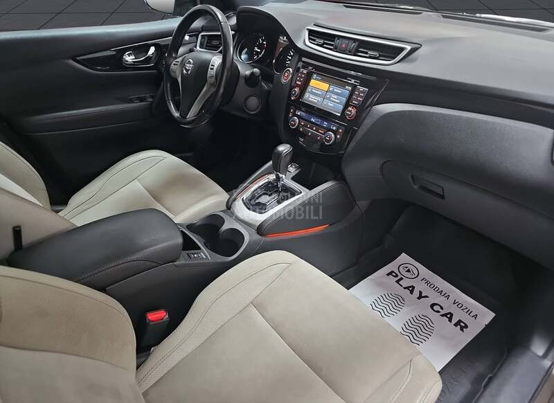 Nissan Qashqai TEKNA/PAN0/AUT0