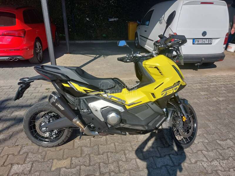 Honda XADV 750