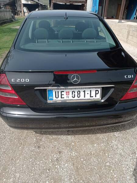 Mercedes Benz E 200 2.2 eleganc