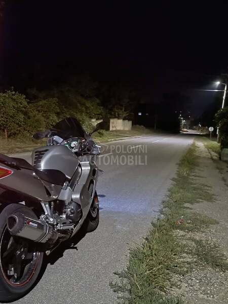 Honda VFR 800 FI  A2