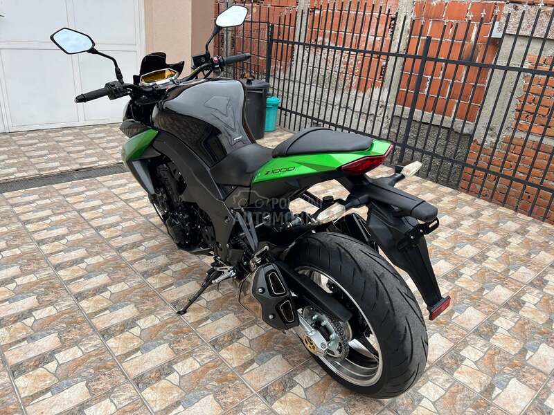 Kawasaki Z1000