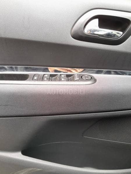 Peugeot 5008 1.6 HDI