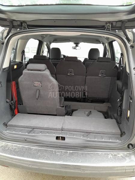 Peugeot 5008 1.6 HDI