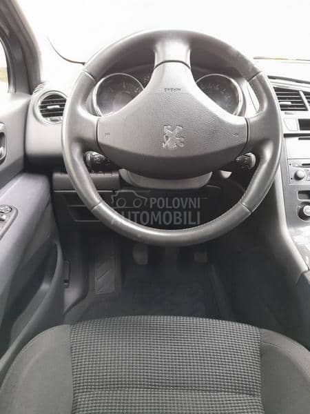 Peugeot 5008 1.6 HDI