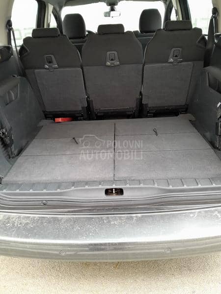 Peugeot 5008 1.6 HDI