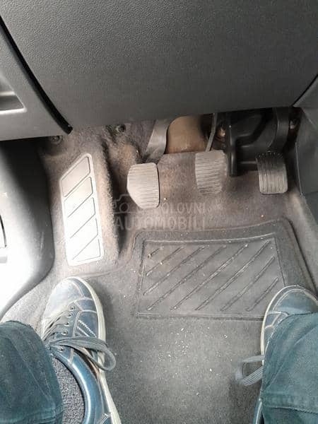 Peugeot 5008 1.6 HDI