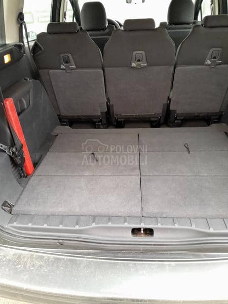 Peugeot 5008 1.6 HDI