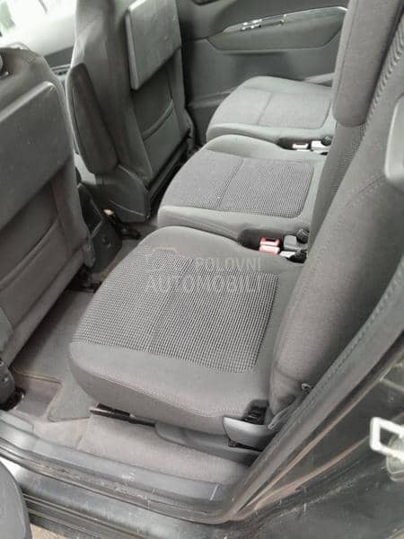 Peugeot 5008 1.6 HDI