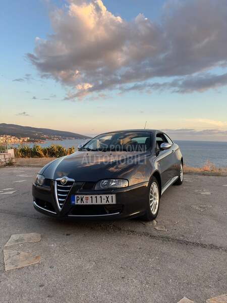 Alfa Romeo GT blackline3