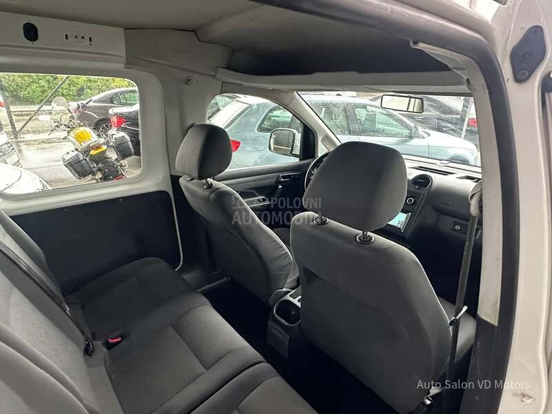Volkswagen Caddy 1.6 TDI N1 5 sed