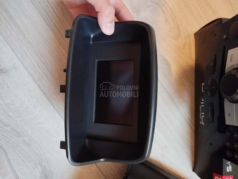 Radio CD40 USB i Displej