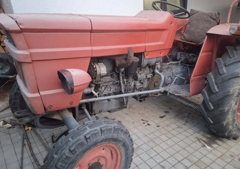 Universal UTV 445