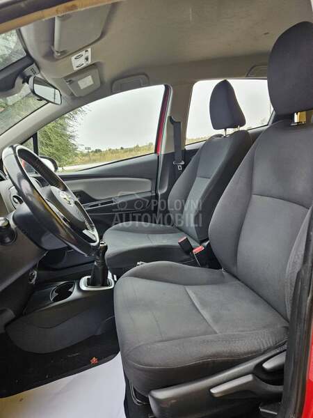 Toyota Yaris PRE.LEPA/TO.P CE.NA