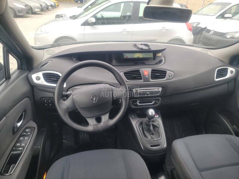 Renault Scenic 1.6 16V