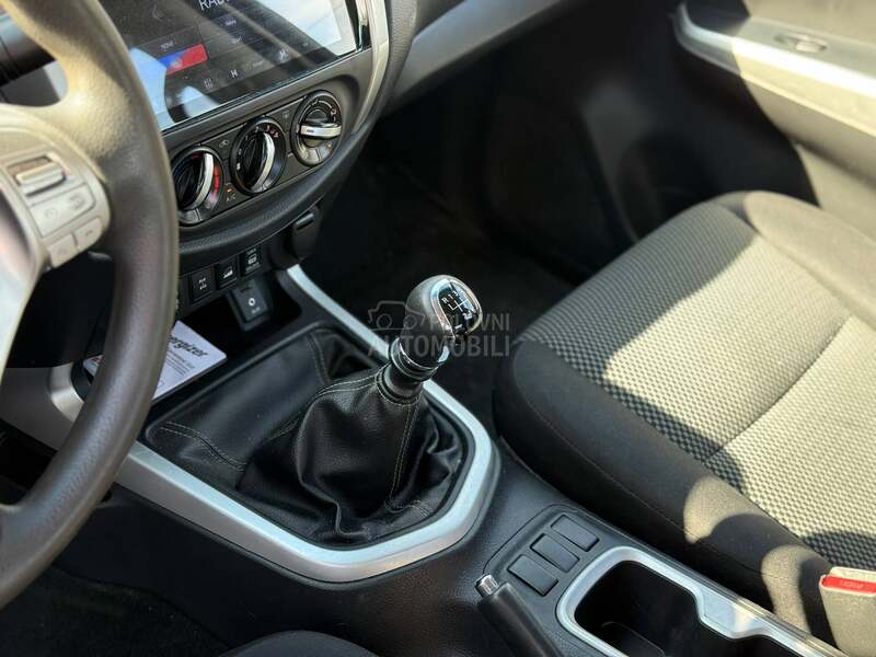 Nissan Navara Teretno/Kamera/Nav