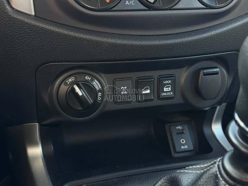Nissan Navara Teretno/Kamera/Nav
