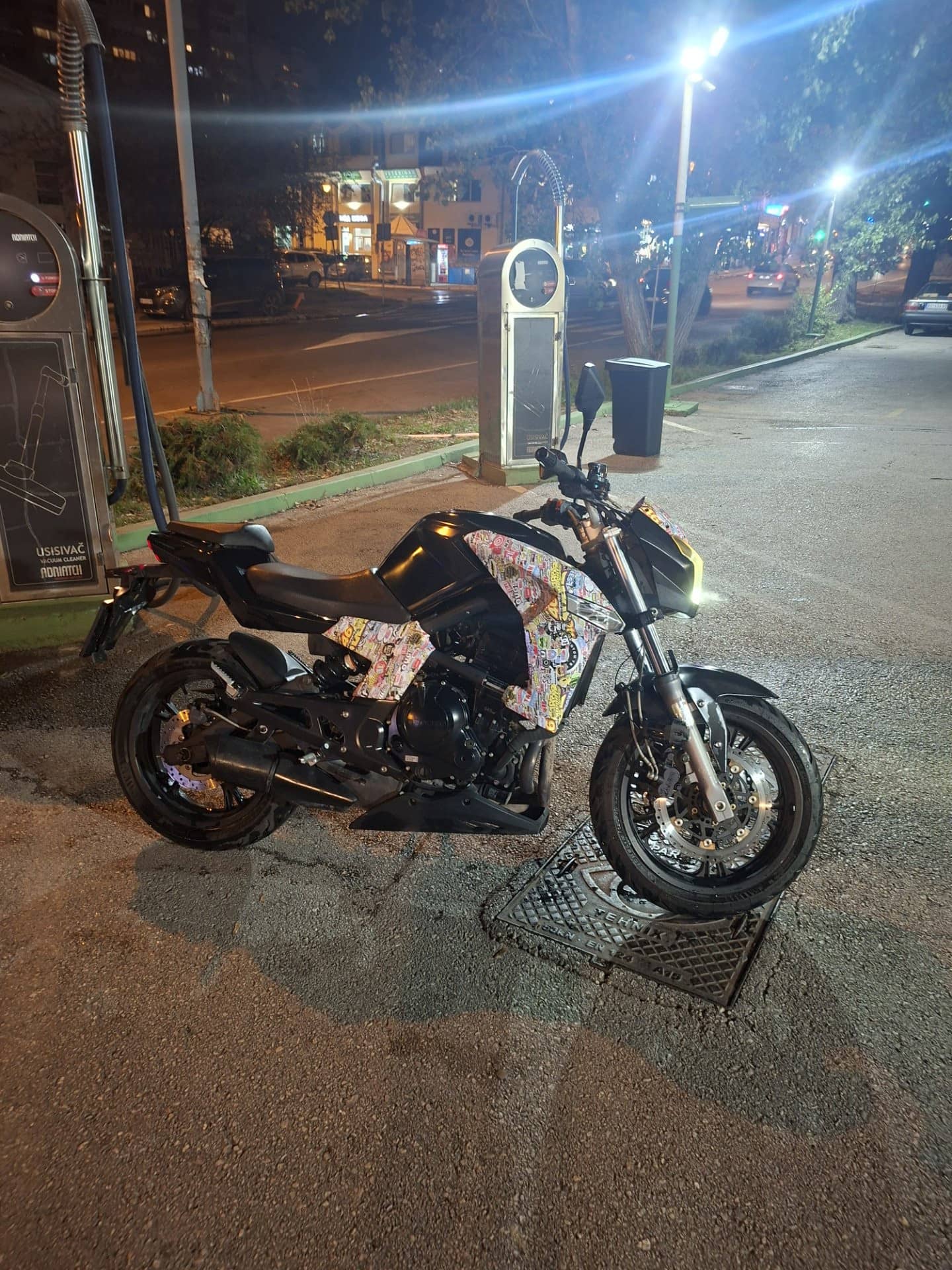 CFMOTO 650 NK
