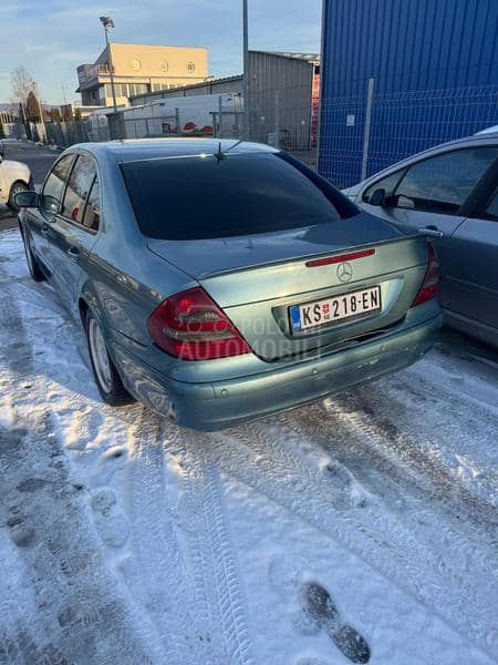 Mercedes Benz E 220 w211