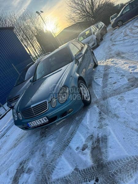 Mercedes Benz E 220 w211