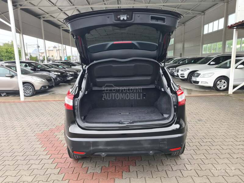Nissan Qashqai 1.6 DCI TEKNA 360