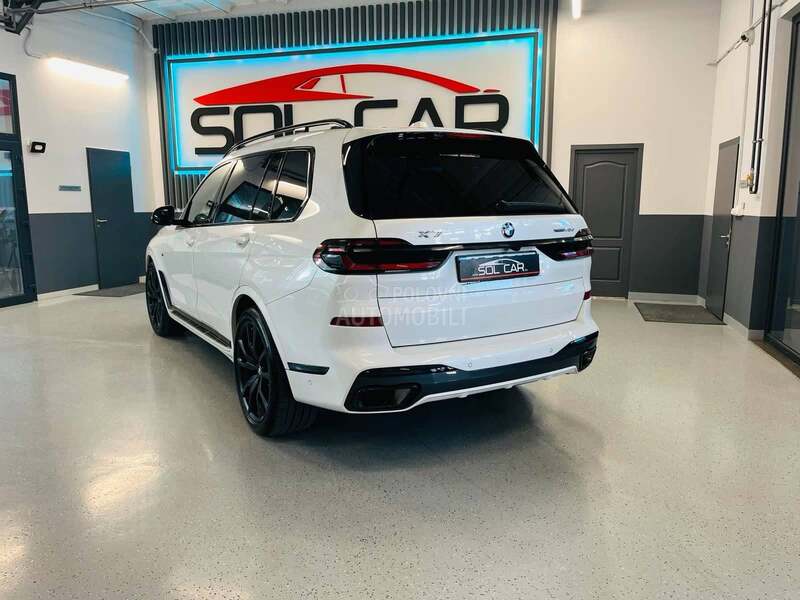 BMW X7 40d/M/ICONIC/massage