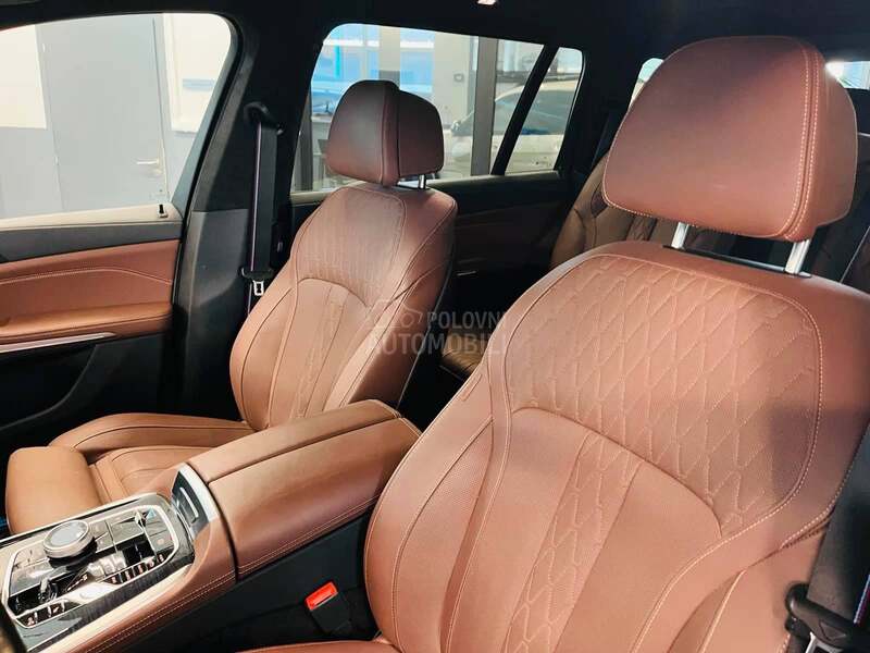 BMW X7 40d/M/ICONIC/massage